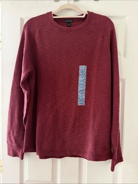 Banana Republic Men's Burgundy Crewneck  Long Sleeve Thermal